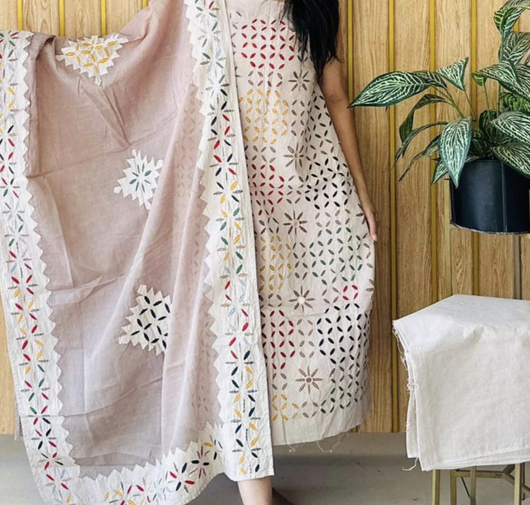 Handcrafted Applique Work & Suzani Hand Embroidery – Unstitched Cotton & Organdy Suit (3-Piece)