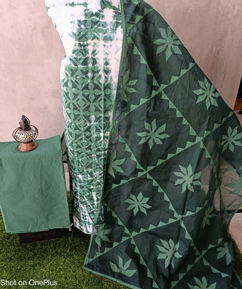 Elegant Unstitched Tie & Dye Cotton and Organdy Suit with Applique Detailing - 3 Piece